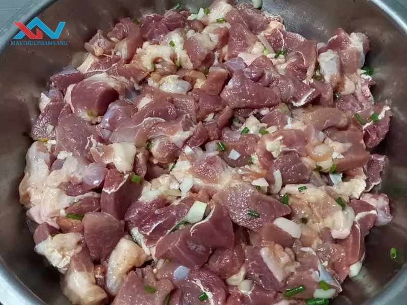 trộn thịt bằng tay hay bằng máy trộn thịt bằng tay hay bằng máy