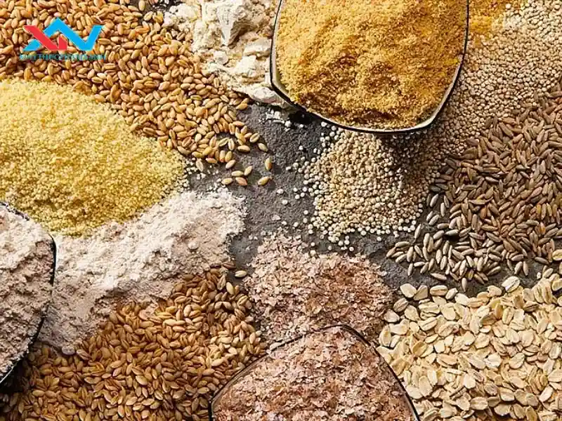 máy trộn thức ăn gia súc nằm ngang