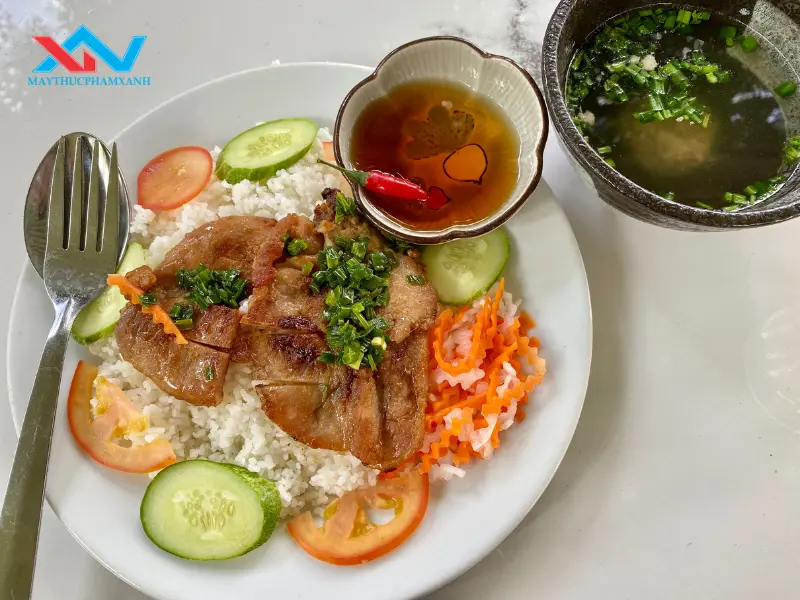 máy trộn thịt bán cơm tấm