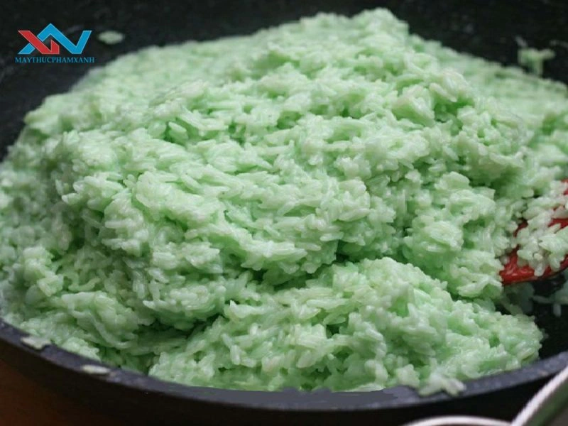 xào nếp gói bánh tét
