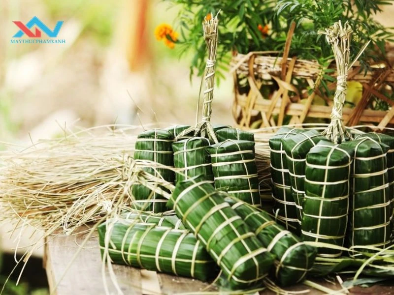 Ứng dụng máy móc vào quy trình sản xuất bánh tét