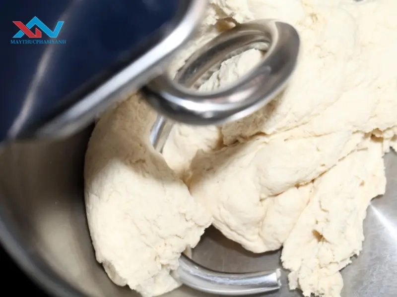 thời gian trộn bột bằng máy là bao lâu