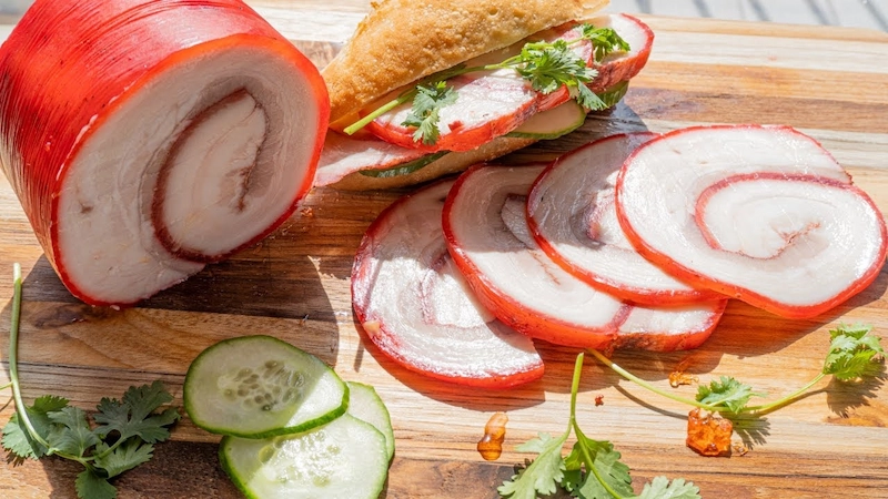 máy cắt thịt đỏ bánh mì