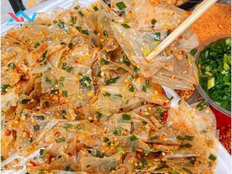 Pha nước sốt trộn bánh tráng Long An