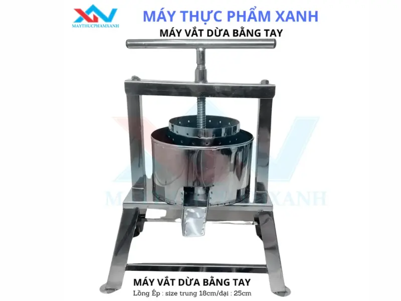 Sử dụng nước cốt dừa tươi được vắt từ máy vắt nước cốt dừa