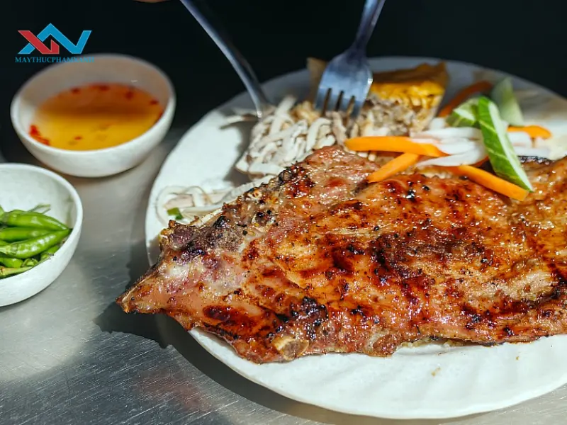 ướp thịt bán cơm tấm